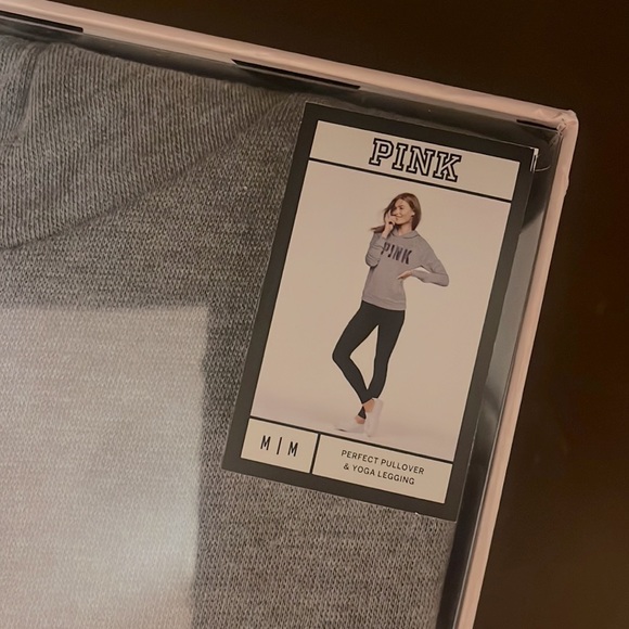 PINK Perfect Pullover & Yoga Leggings Set - Picture 2 of 4